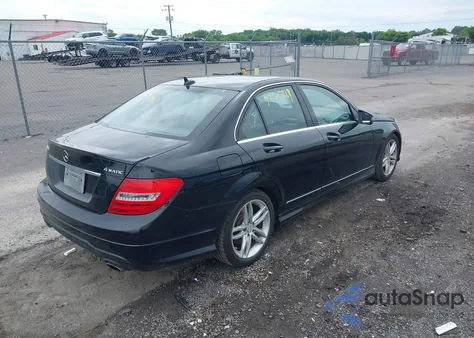 2012 Mercedes-Benz C 300 Luxury 4Matic/Sport 4Matic из США, поврежденный, VIN WDDGF8BB9CR205106